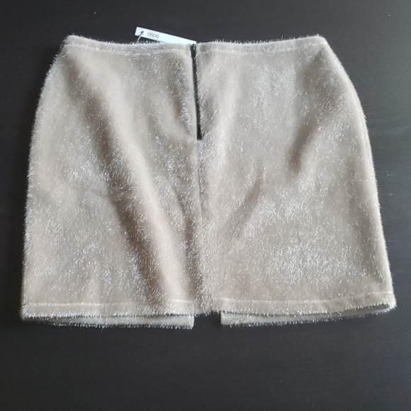 Skirt - Picture 2 of 3